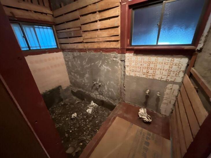 在来のお風呂の解体現場です！【野洲店スタッフ】