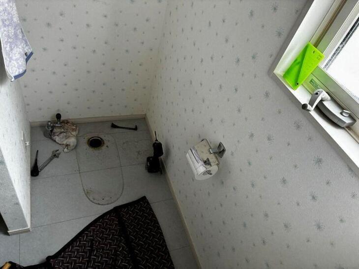 トイレをリフォーム♪まずは古いトイレを撤去しました！【湖西店スタッフ】