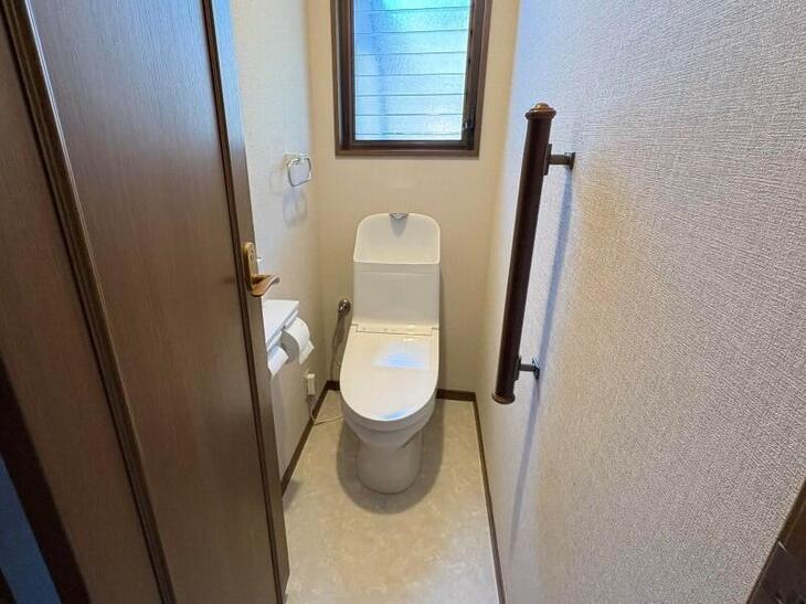 トイレの交換工事が完了しました！設置したのは【TOTO：ZJ2】内装・アクセサリーも一新！【瀬田店スタッフ】