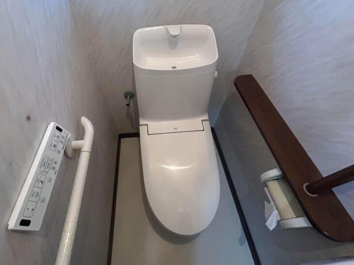 トイレ交換と床のクッションフロアの貼り替えを行いました！【彦根店スタッフ】