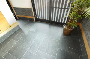 ﾘｸｼﾙのﾀｲﾙ「ｽﾄｰﾝｴｯｼﾞ?U」