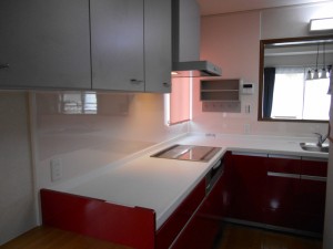 桜色のｷｯﾁﾝﾊﾟﾈﾙがかわいらしいです