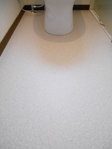 1階床 かわいらしいお色のクッションフロア