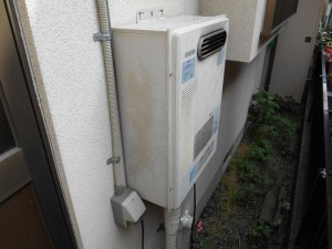 施工前　お家のどこからもお湯が出なくなってしまいました　