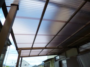 ポリカーボネート波板へ交換