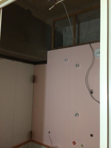 ﾕﾆｯﾄﾊﾞｽを設置していきます