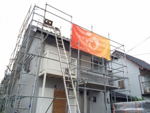 施工中_屋根葺き替えの足場