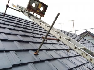 施工中_瓦運搬用のハシゴ