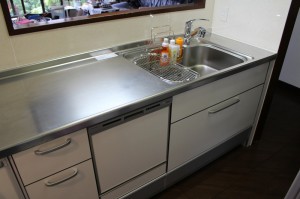 もちろん食洗機は内蔵型です。