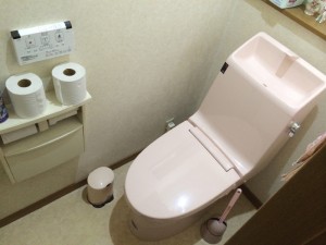 トイレ交換後の全体写真です。