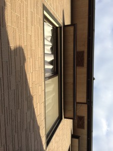 既存の軒天井は木目調のﾌﾟﾘﾝﾄﾍﾞﾆﾔで、表面がめくれてきていました