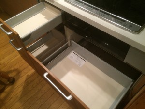 全て引き出しになっているので、収納力がUPしています