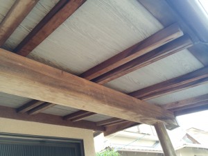 施工前玄関木部