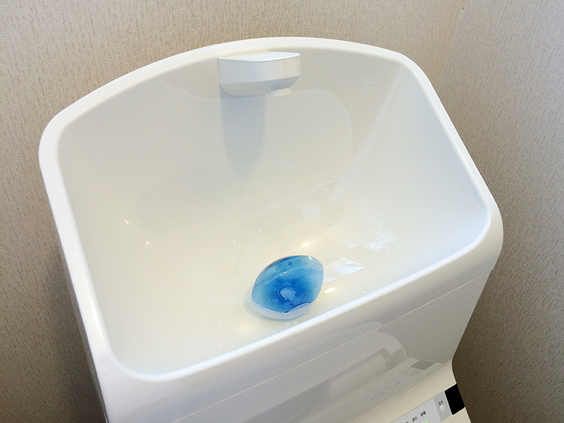 大きな手洗いボウルなので、周りに水が飛び散りにくいです!