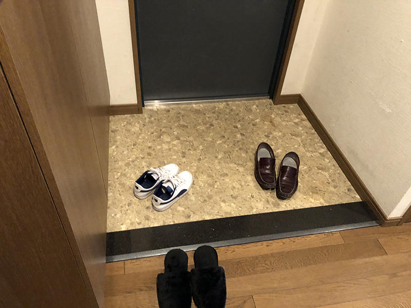 マンションリフォーム施工前　玄関｜滋賀でリフォームするなら匠工房