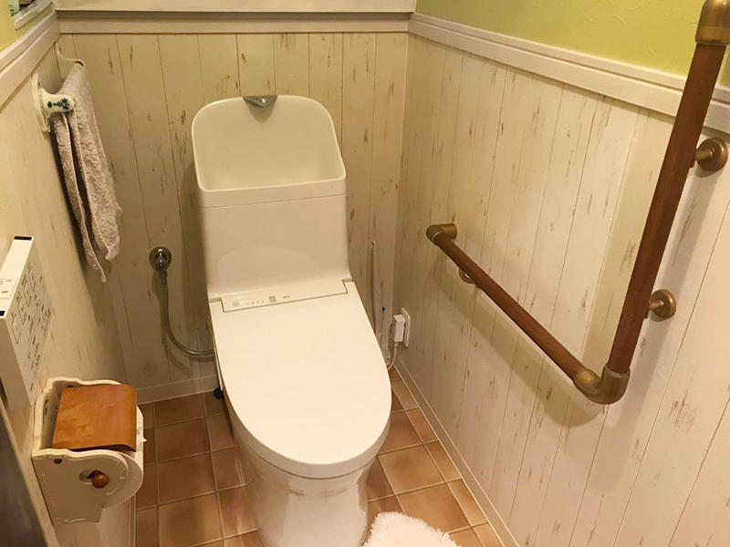 トイレリフォーム完成　トイレ　リクシル　匠工房オリジナル｜滋賀でリフォームするなら匠工房