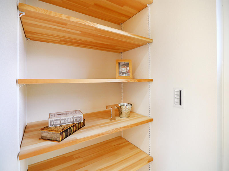 フォーセンス新築完成　リビング収納｜滋賀で家を建てるなら匠工房