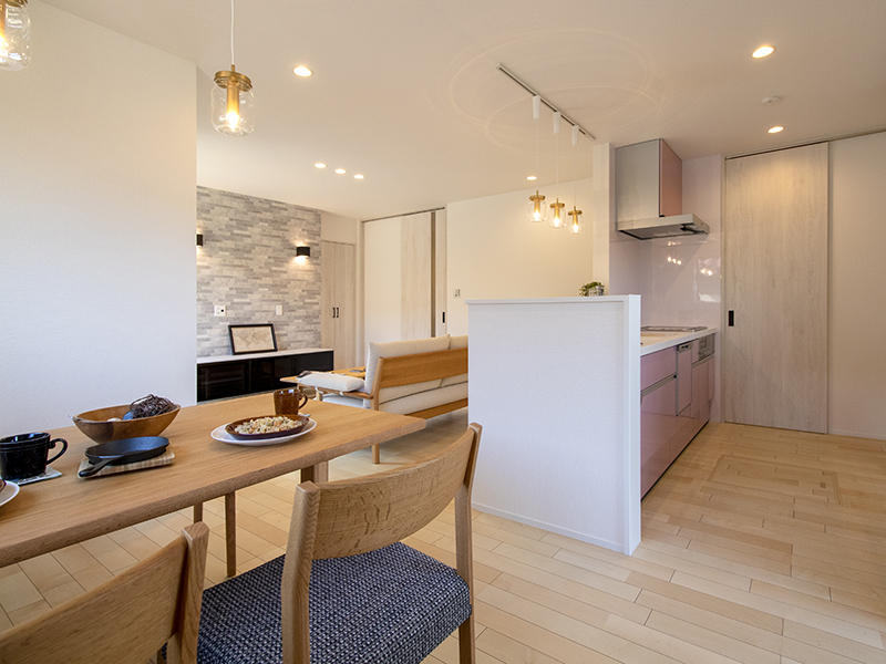 注文住宅新築完成　ダイニング・キッチン｜滋賀で家を建てるなら匠工房