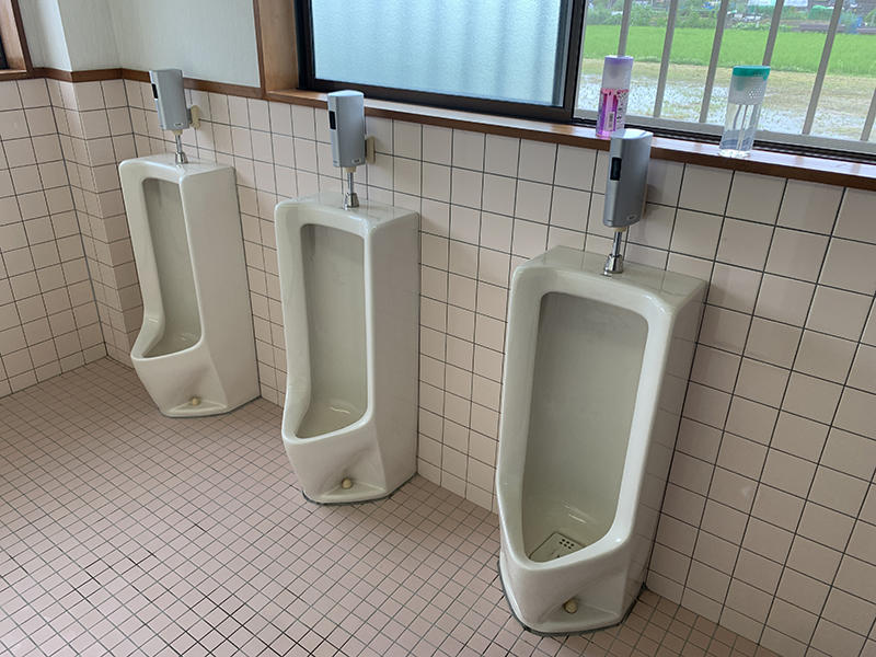 トイレリフォーム完成　フラッシュバルブ｜滋賀でリフォームするなら匠工房