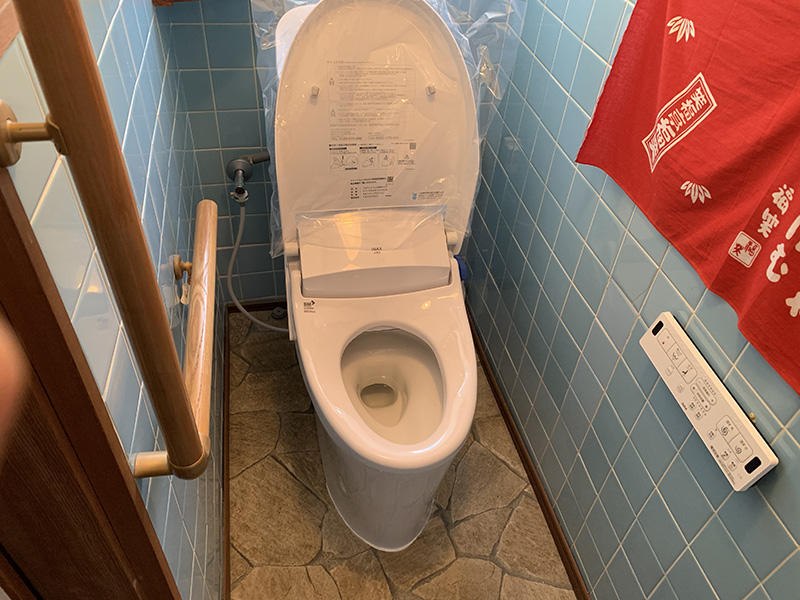 トイレリフォーム完成　トイレ　リクシル　匠工房オリジナル｜滋賀でリフォームするなら匠工房