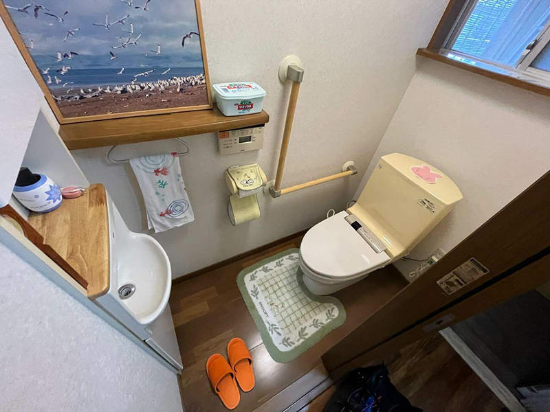 トイレリフォーム施工前　トイレ（一体型）｜滋賀でリフォームするなら匠工房