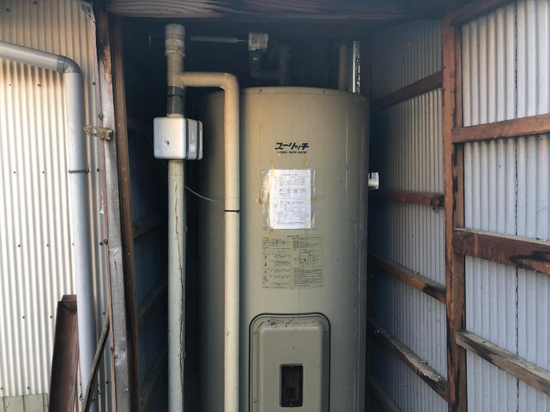 エコキュートリフォーム施工前　電気温水器｜滋賀でリフォームするなら匠工房