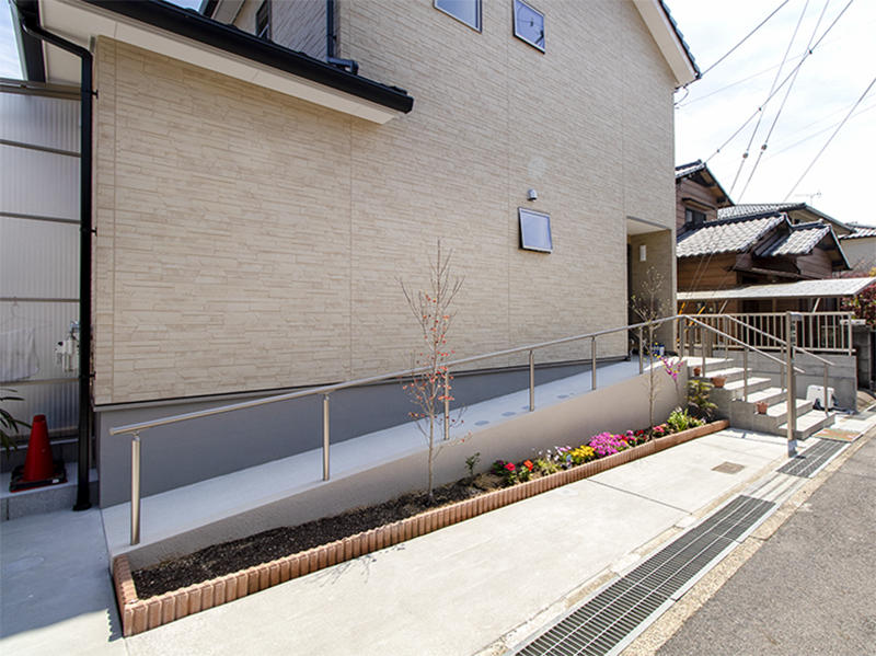 新築フォーセンス完成　スロープ｜滋賀で家を建てるなら匠工房