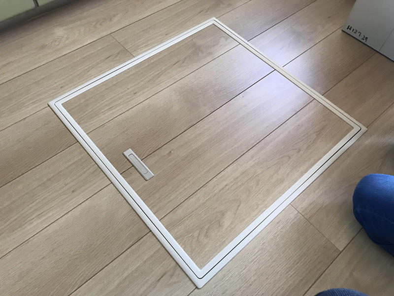 フロアーリフォーム完成　点検口｜滋賀でリフォームするなら匠工房