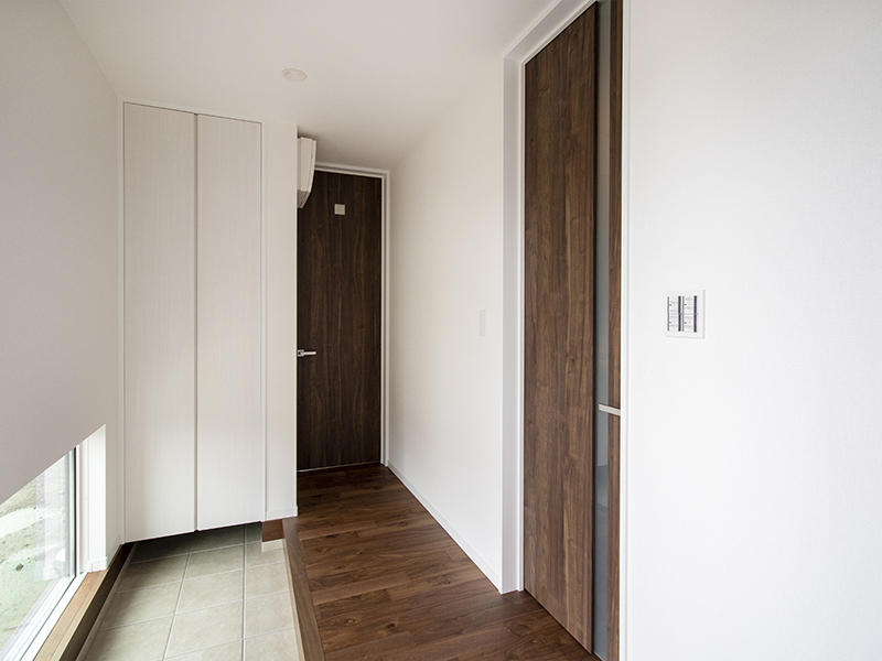 新築注文住宅完成　玄関ホール｜滋賀で家を建てるなら匠工房