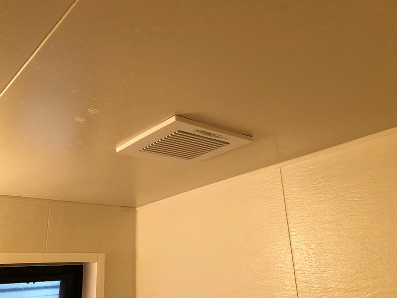 トイレリフォーム完成　浴室換気扇　パナソニック　FY-17C8｜滋賀でリフォームするなら匠工房