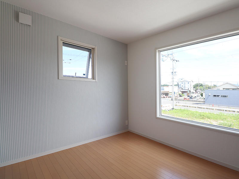 ゼロキューブ新築完成　アクセントクロス　リリカラ　LV1089｜滋賀で家を建てるなら匠工房