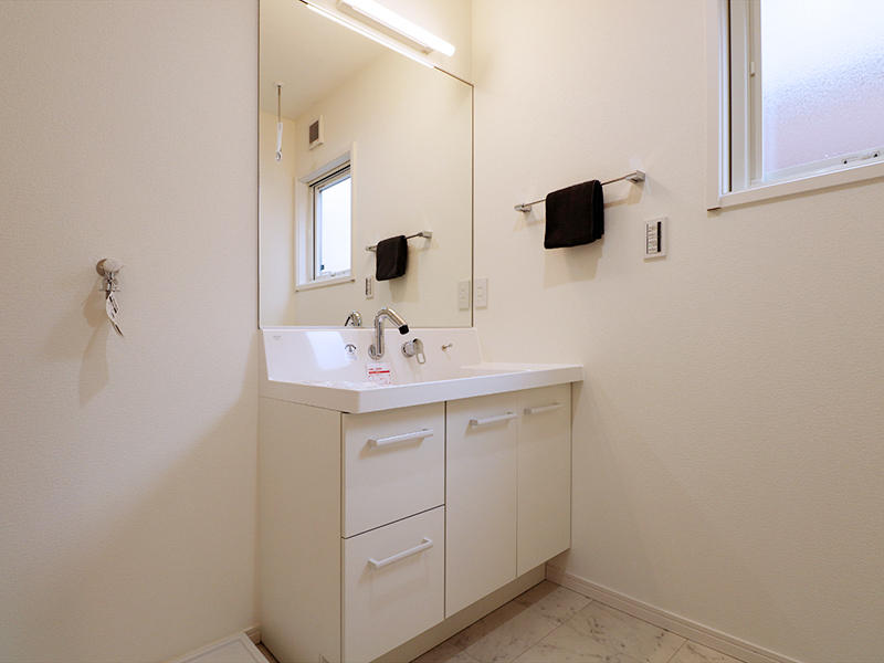 新築ゼロキューブ完成　洗面台｜滋賀で家を建てるなら匠工房