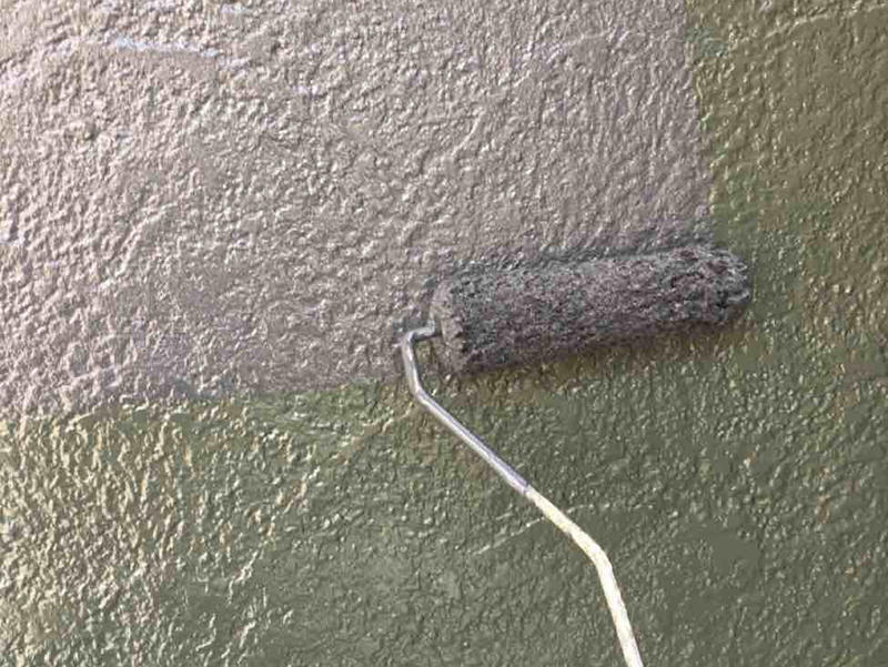 外壁塗装リフォーム施工中　外壁：上塗り　SK化研　セラミシリコン｜滋賀でリフォームするなら匠工房