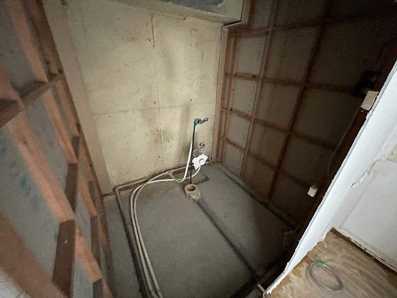 マンションリフォーム施工中 お風呂解体|滋賀でリフォームするなら匠工房