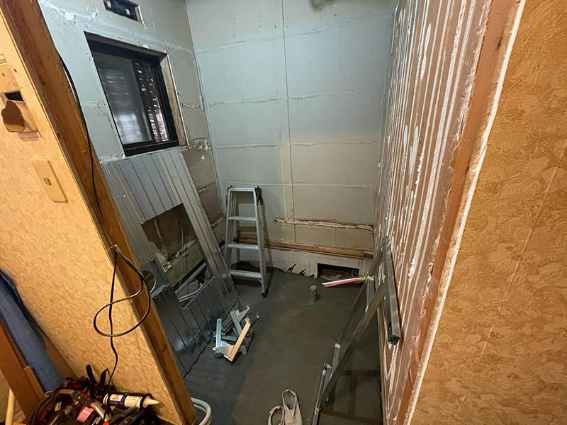 お風呂リフォーム施工中 システムバス組立|滋賀でリフォームするなら匠工房