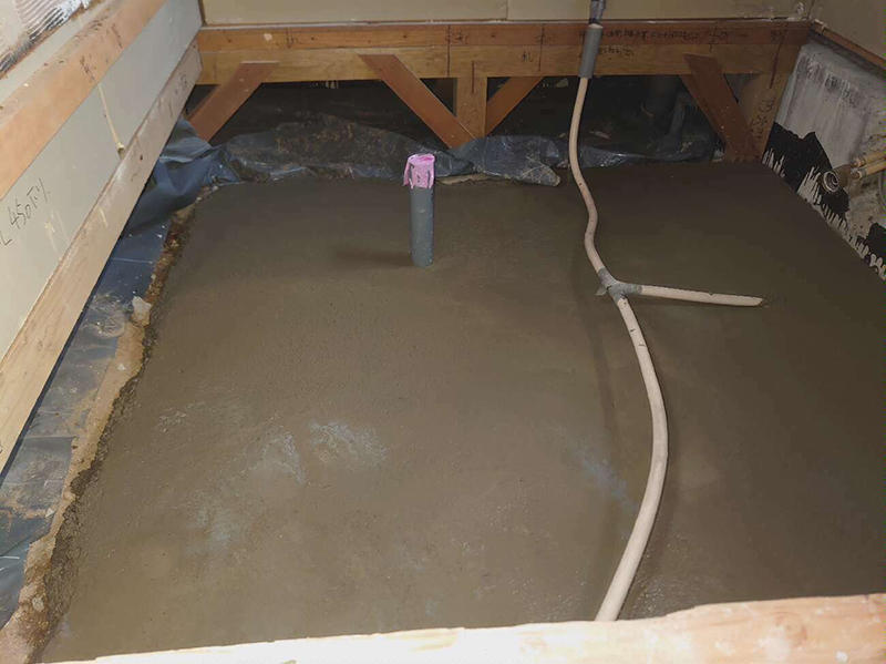 お風呂リフォーム施工中　土間コンクリートを打設します｜滋賀でリフォームするなら匠工房
