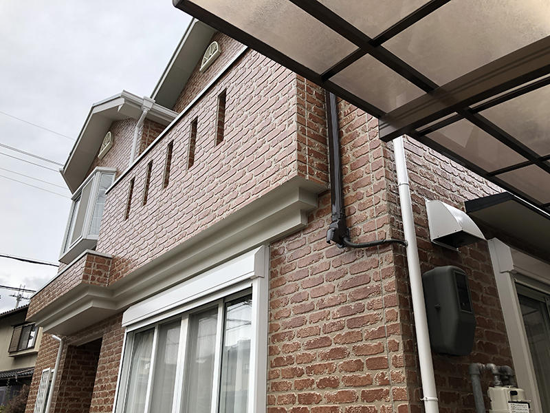 外壁塗装・屋根塗装リフォー完成　レンガ調がしっかり残りました｜滋賀でリフォームするなら匠工房