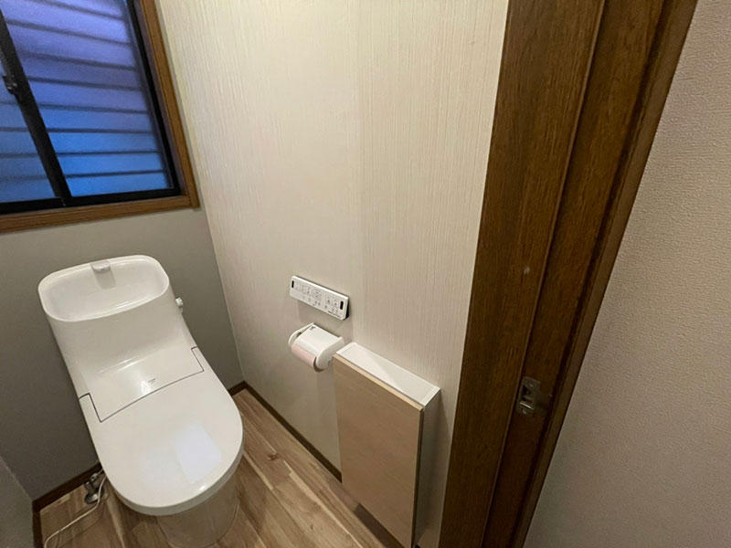トイレリフォーム完成　埋め込みキャビネット｜滋賀でリフォームするなら匠工房