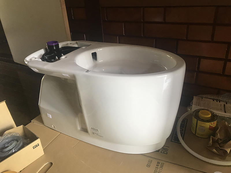 新しく取り付けるトイレ.JPG