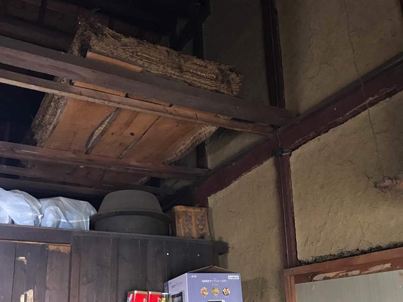 施工前　天井の梁