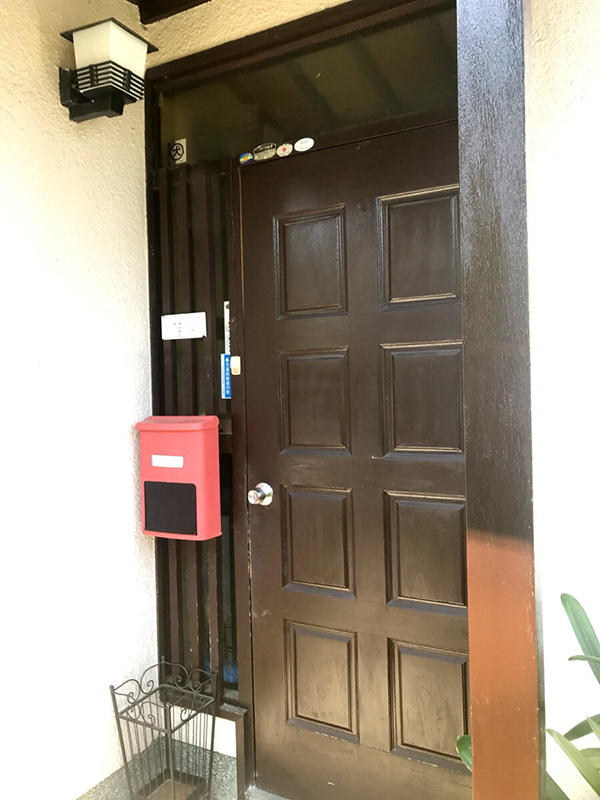 既存玄関ドア.JPG