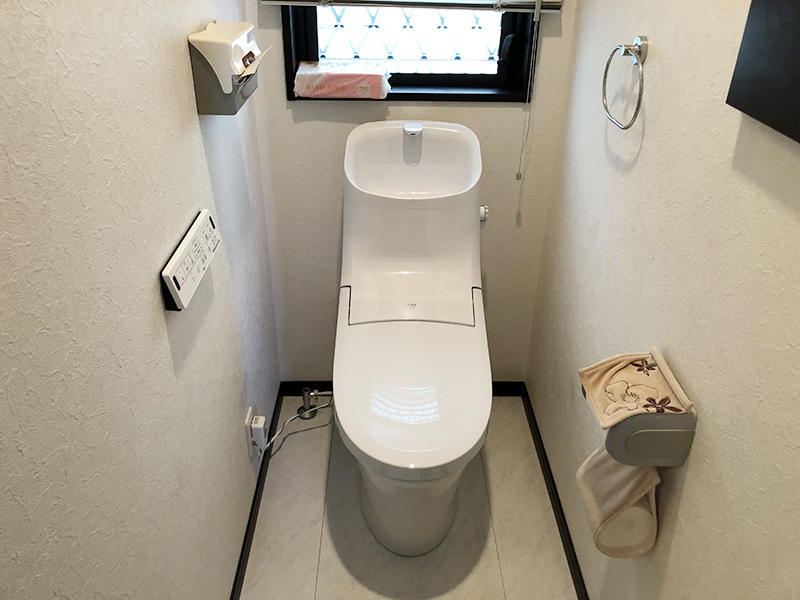 トイレリフォーム完成　トイレ　リクシル　匠工房オリジナル｜滋賀でリフォームするなら匠工房