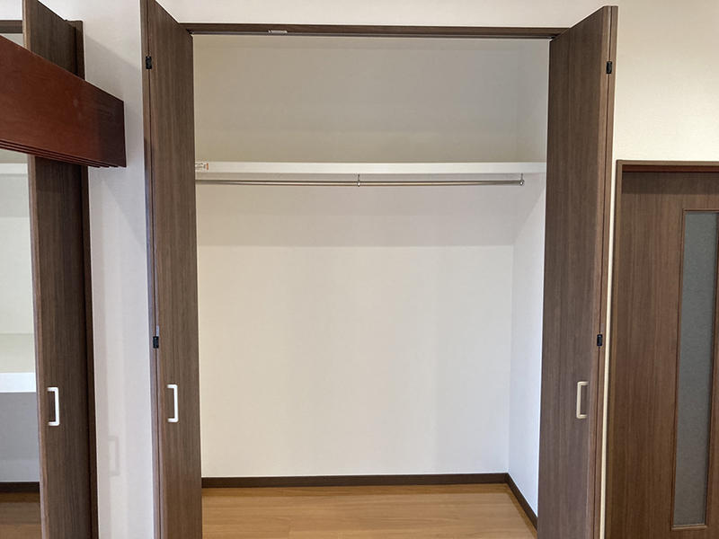 和室から洋室リフォーム完成　クローゼットを設置｜滋賀でリフォームするなら匠工房