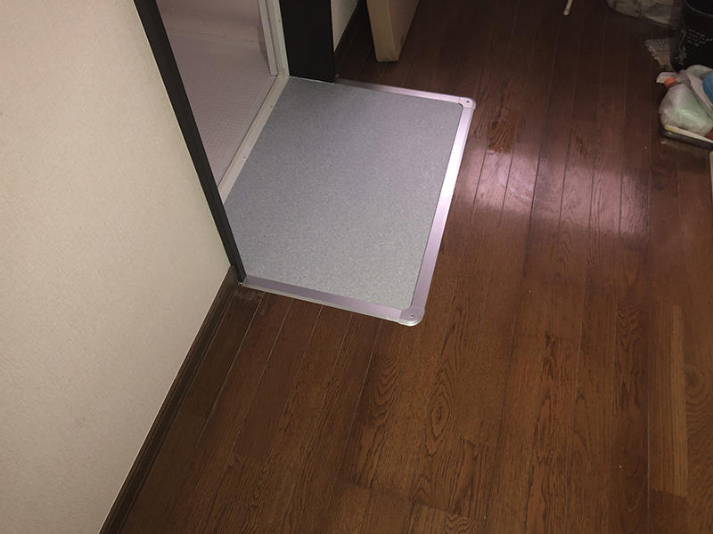 お風呂リフォーム完成　浴室入り口｜滋賀でリフォームするなら匠工房