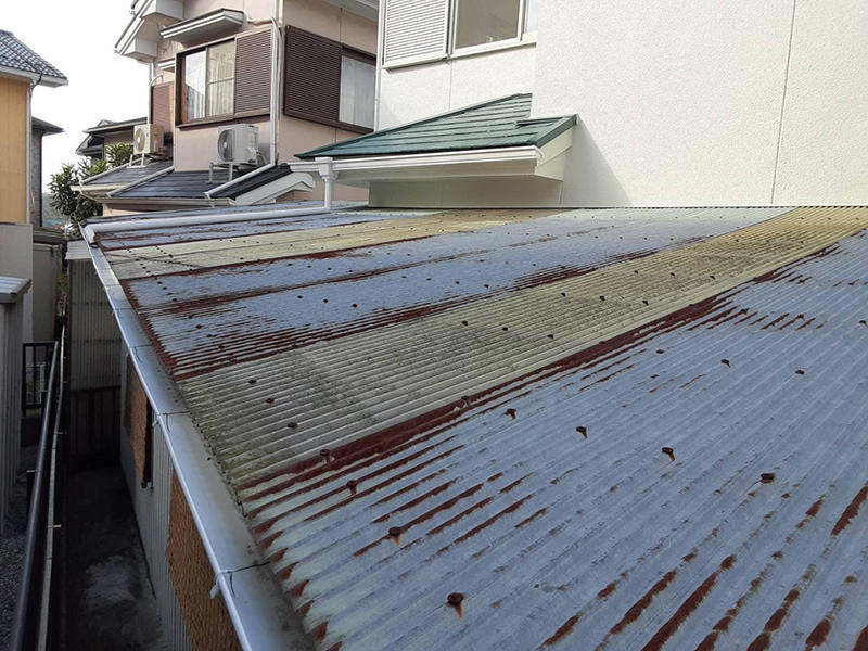 ポリカリフォーム施工前　鉄板屋根｜滋賀でリフォームするなら匠工房