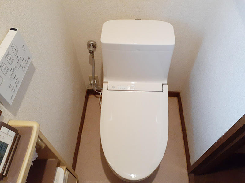 トイレリフォーム完成　2階トイレ　TOTO　ZJ1｜滋賀でリフォームするなら匠工房