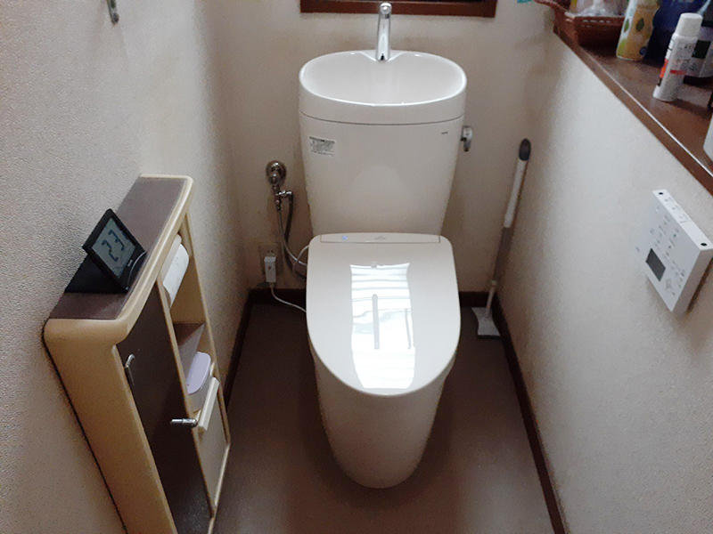 トイレリフォーム完成　1階トイレ　TOTO　ピュアレストEX+アプリコット｜滋賀でリフォームするなら匠工房