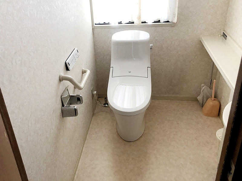 トイレリフォーム完成　トイレ　リクシル　匠工房オリジナル（EX）｜滋賀でリフォームするなら匠工房