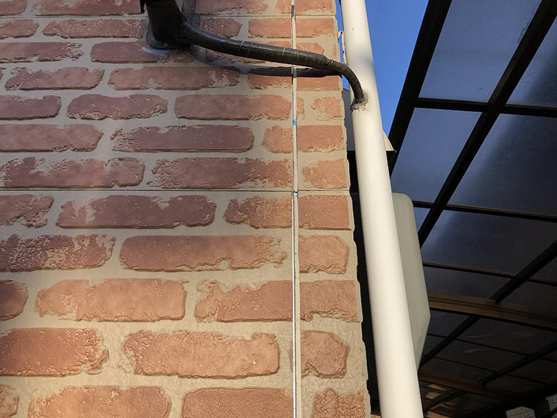 外壁塗装・屋根塗装リフォーム施工前　コーキングの劣化｜滋賀でリフォームするなら匠工房