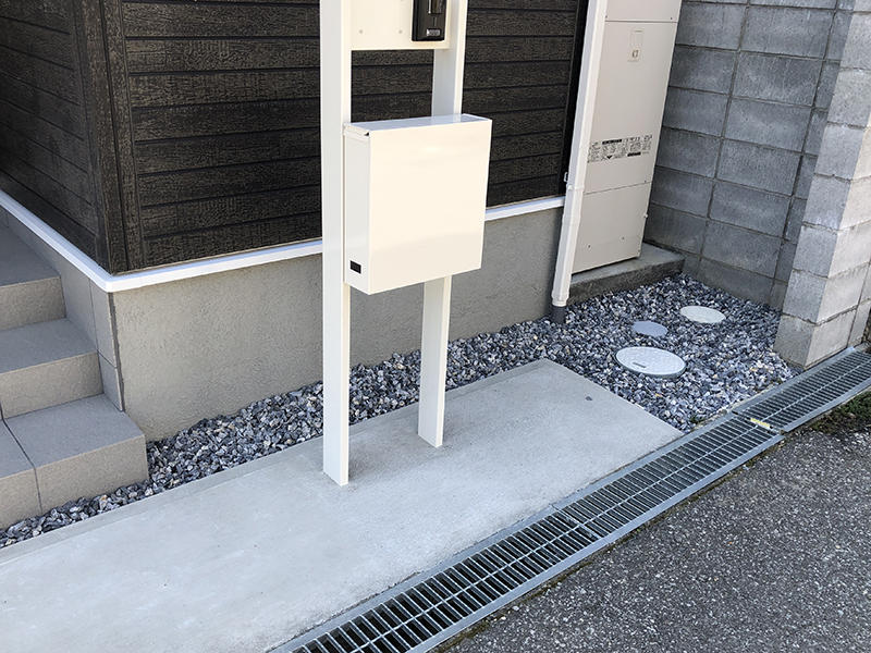 玄関リフォーム施工前　宅配ボックス設置予定｜滋賀でリフォームするなら匠工房